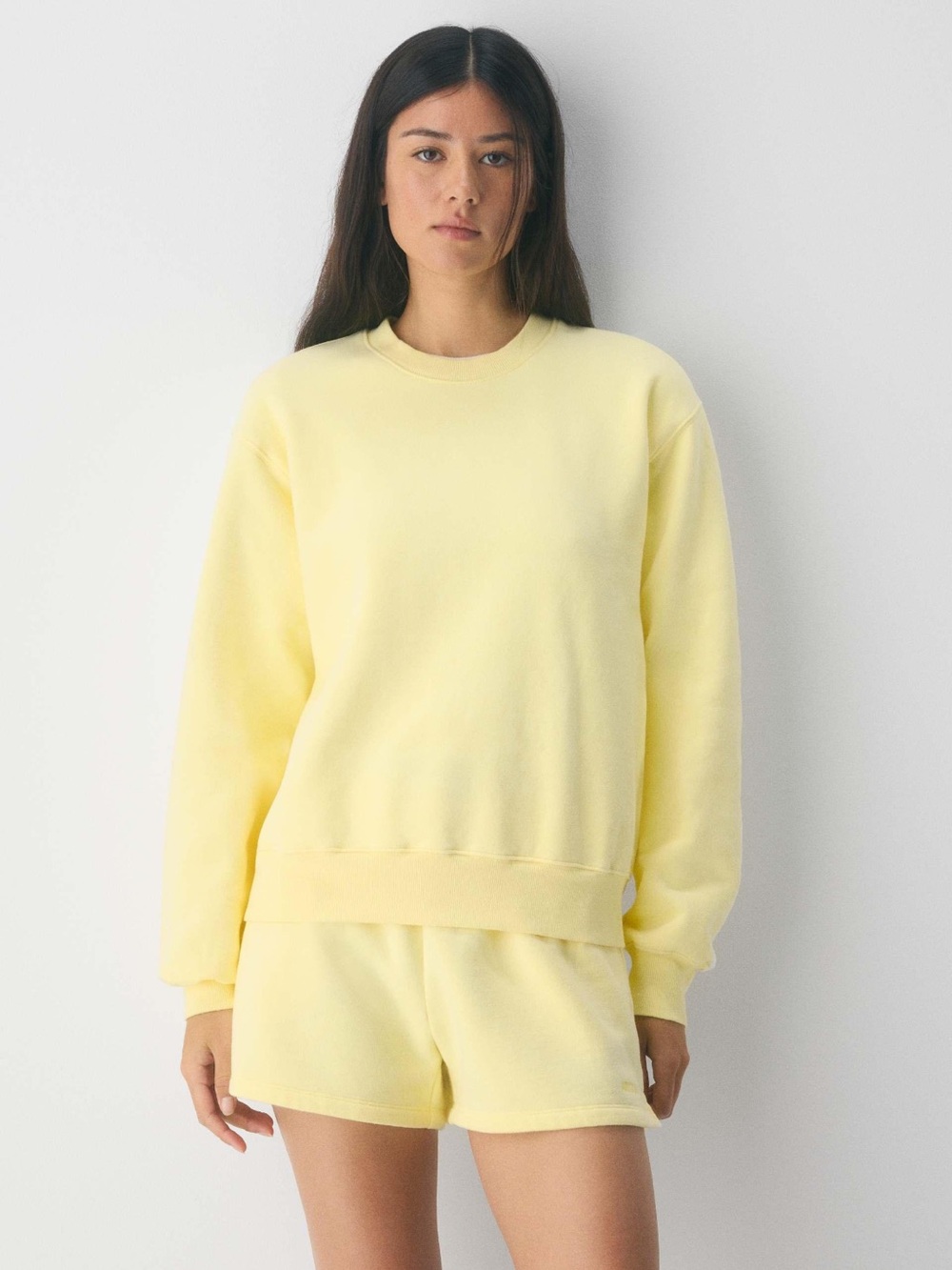 Aritzia perfect fit lemonade sweatshirt medium NWT